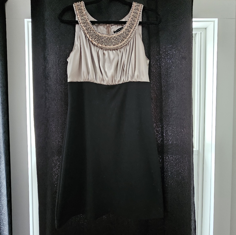 Tiana B Beaded Scoop Neck Sleeveless Black & Gold Midi Sheath Dress.
